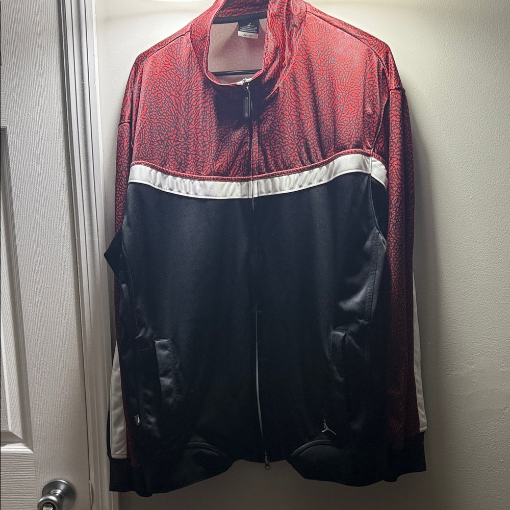 Jordan Men's Red and Black Zip-up Jacket